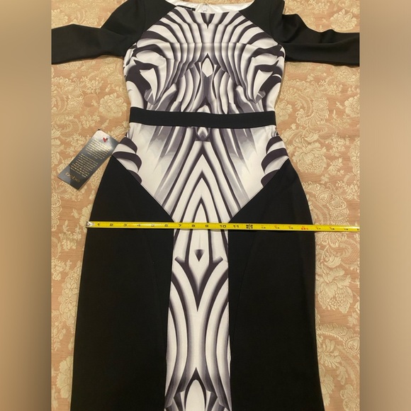 Bebe Size Small Long Sleeved Print Block Scuba Dress Robe Scuba Motif NWT - Picture 6 of 16